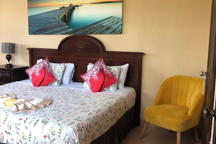 Room 22 of 170