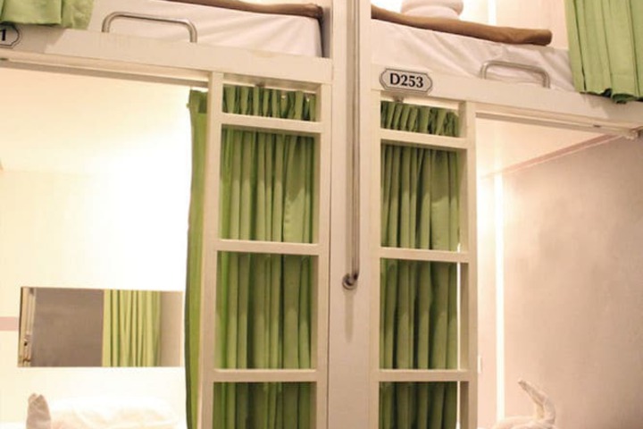 Room 9 of 69