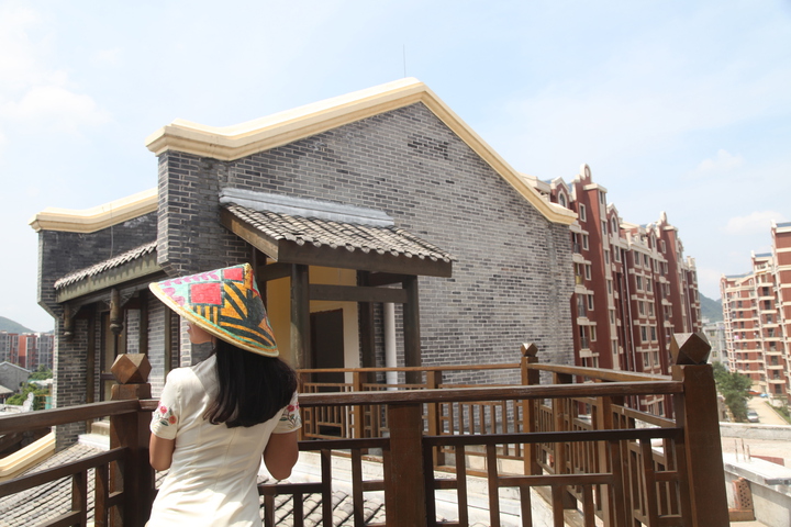 Yang Yuejie Border Story Inn