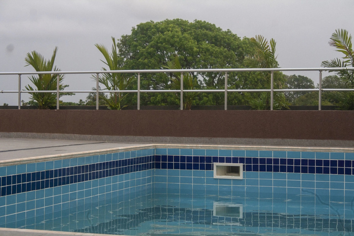 Pool 12 of 22