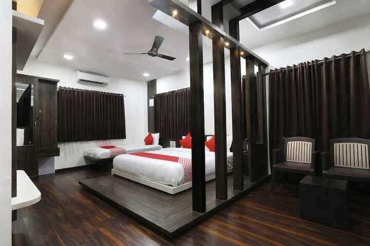 Room 3 of 8