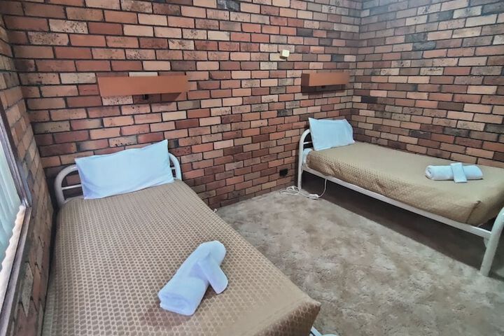 Room 8 of 49