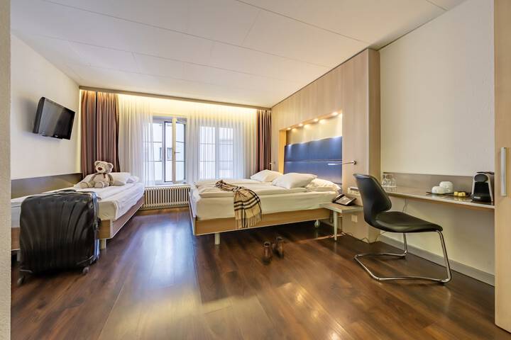 Room 36 of 107