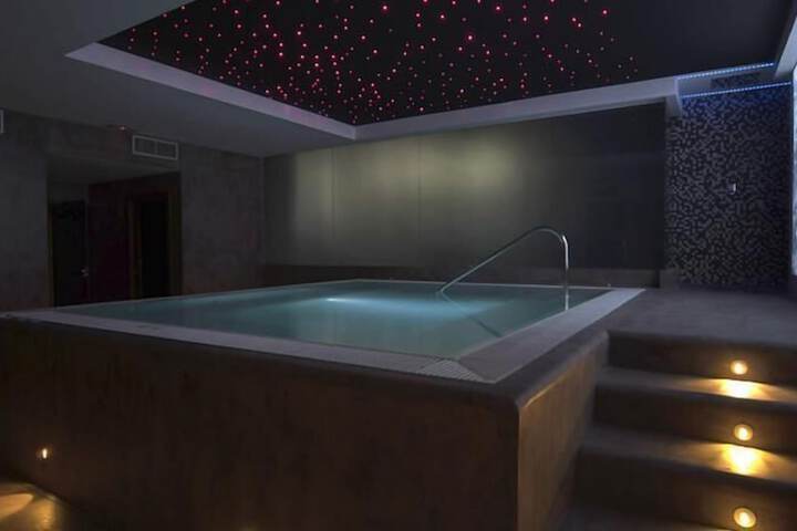 Pool 19 of 38