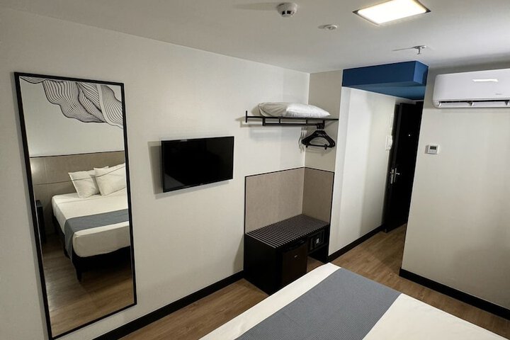 Room 8 of 23