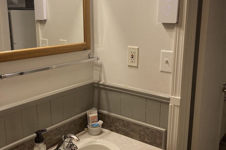 Room 42 of 60