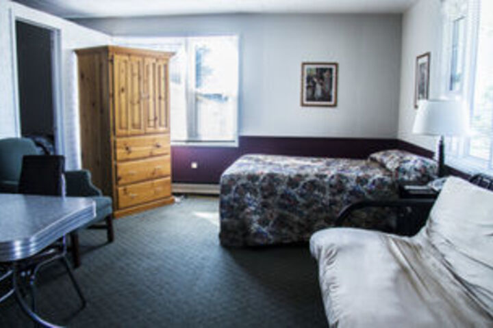 Room 7 of 19