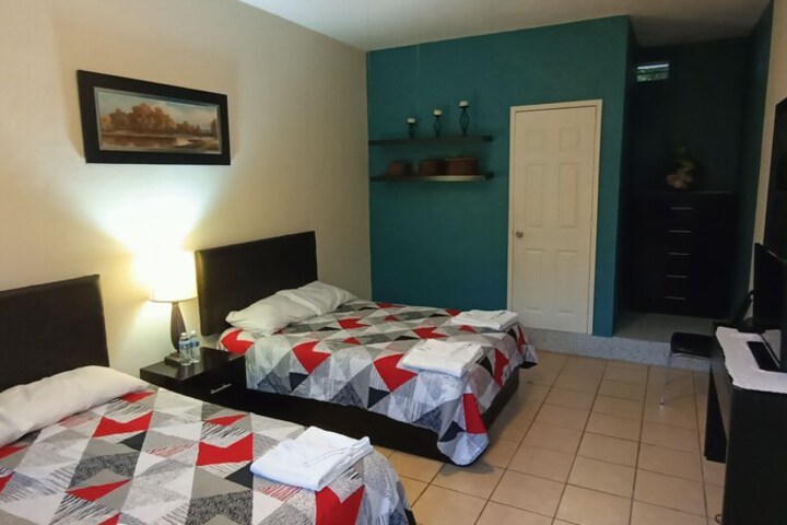 Room 10 of 104