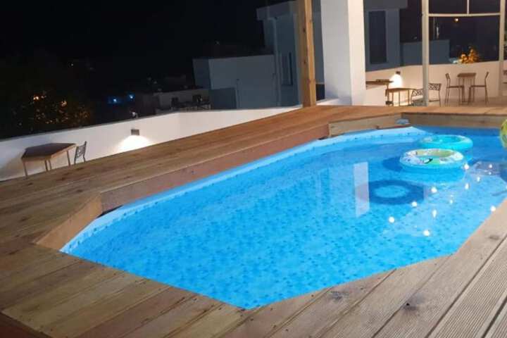 Pool 39 of 49