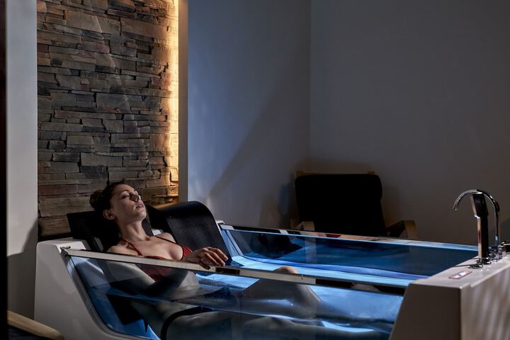 Pool 40 of 78