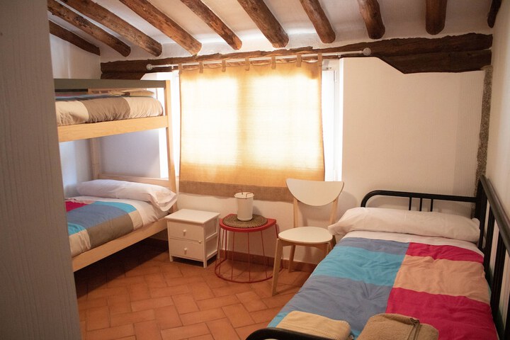 Room 3 of 39