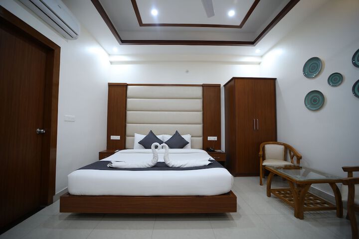 Room 44 of 76