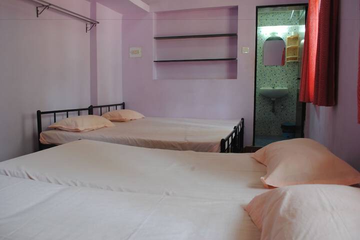 Room 7 of 35