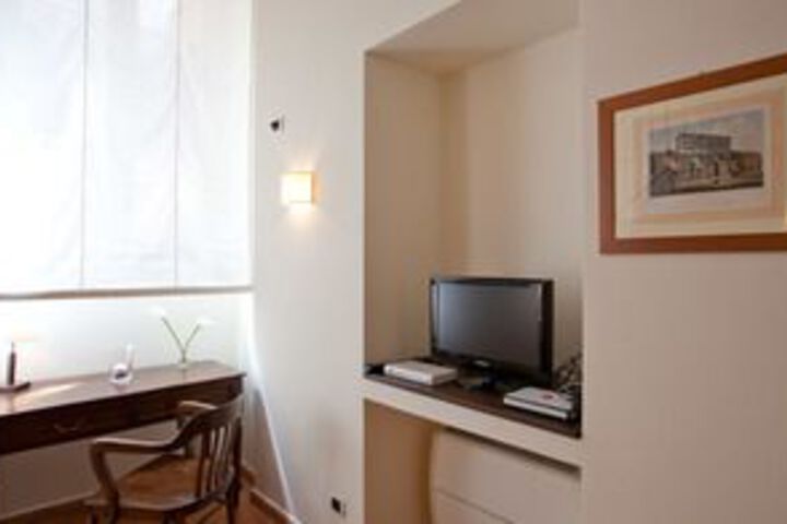 Room 12 of 13