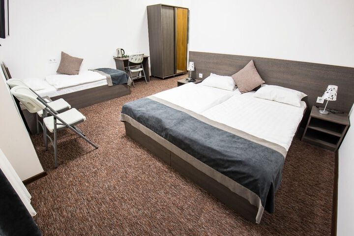Room 12 of 14