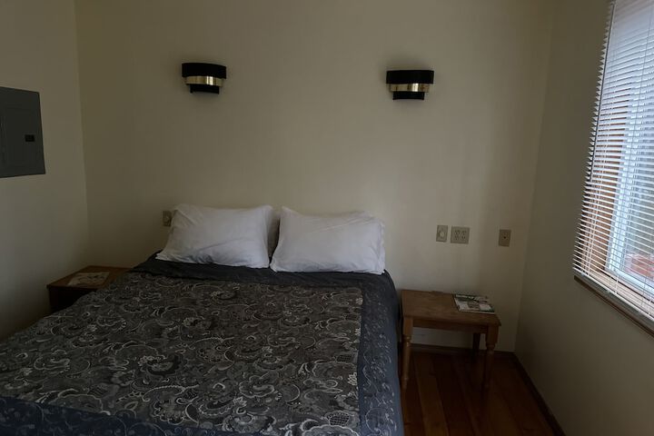 Room 18 of 83