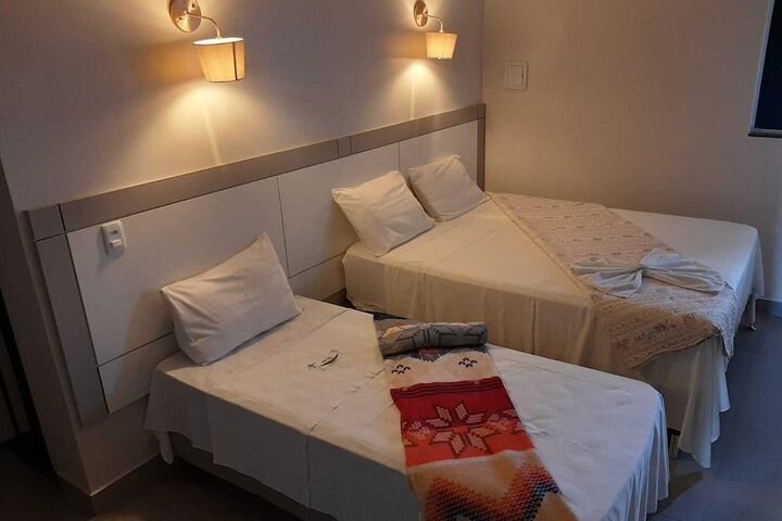 Room 5 of 6
