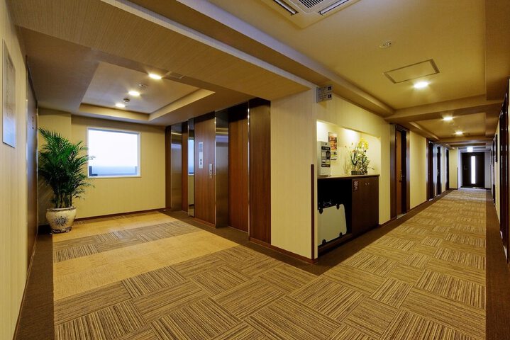 Ballroom/Hall 23 of 25