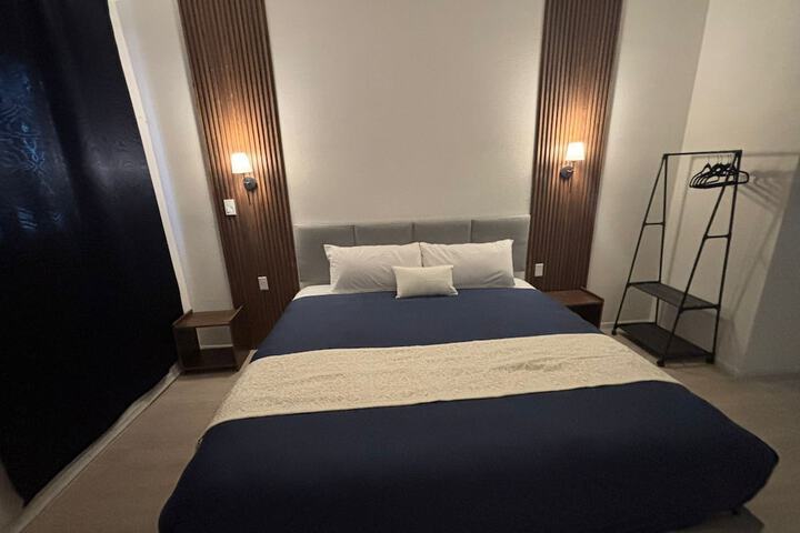 Room 12 of 25