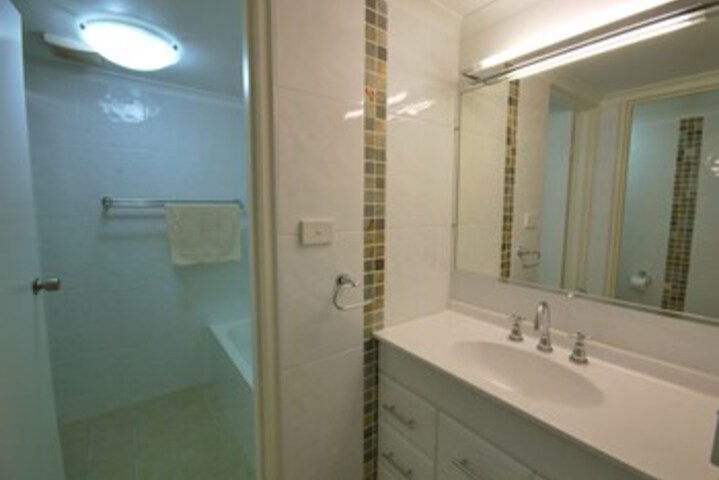 Room 8 of 30