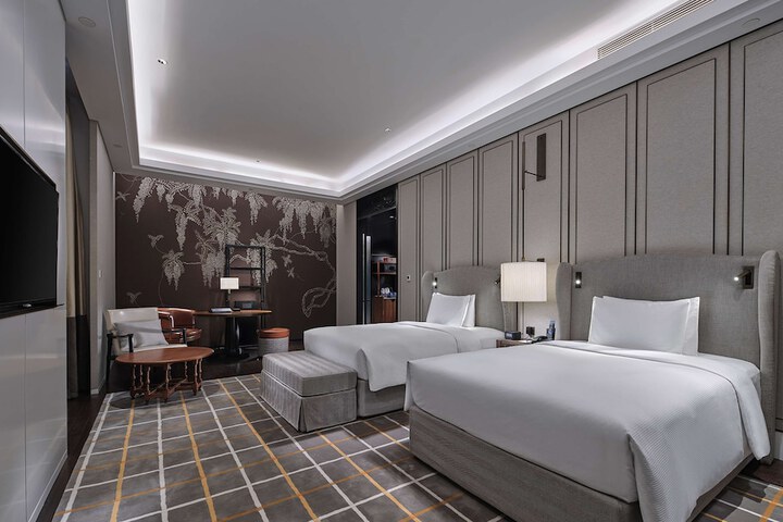 Room 11 of 65
