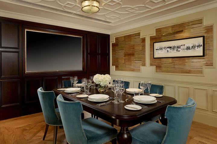 Dining 77 of 92