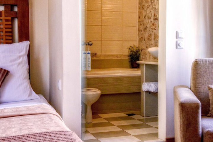 Room 47 of 75