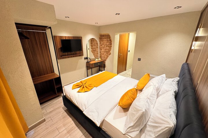 Room 15 of 54