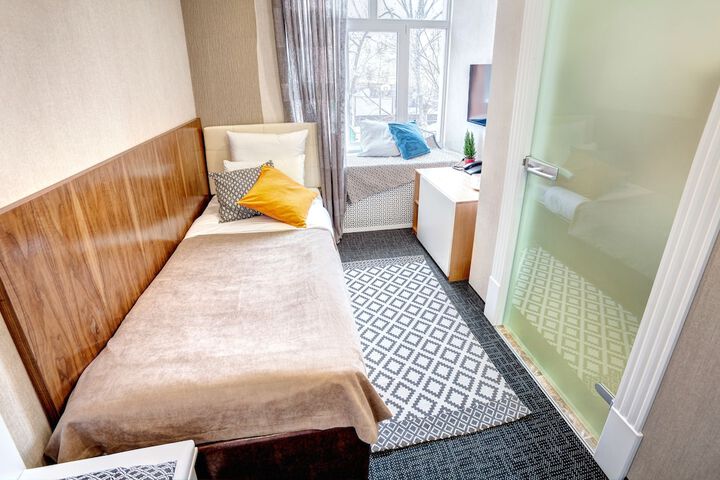 Room 5 of 39