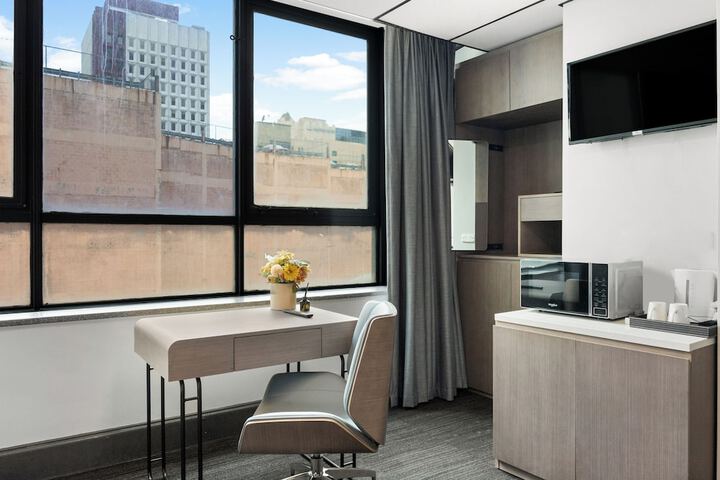 Room 32 of 57