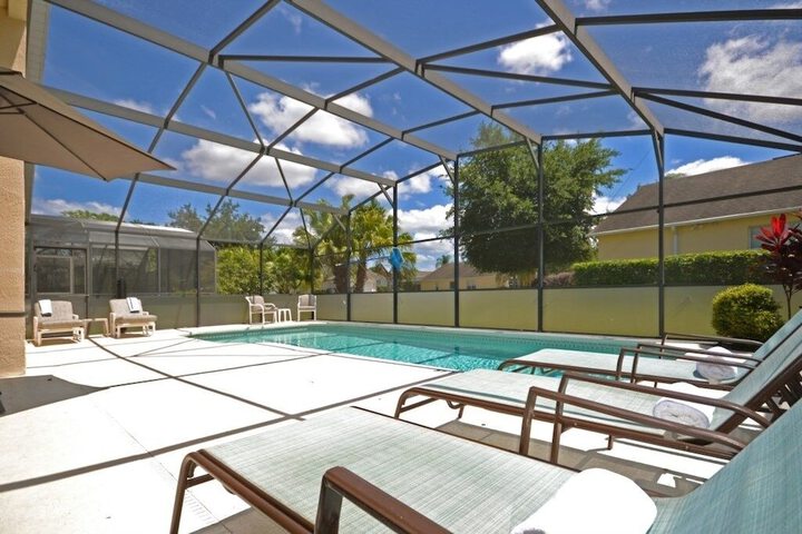 Pool 18 of 31