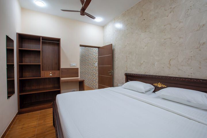 Room 7 of 27