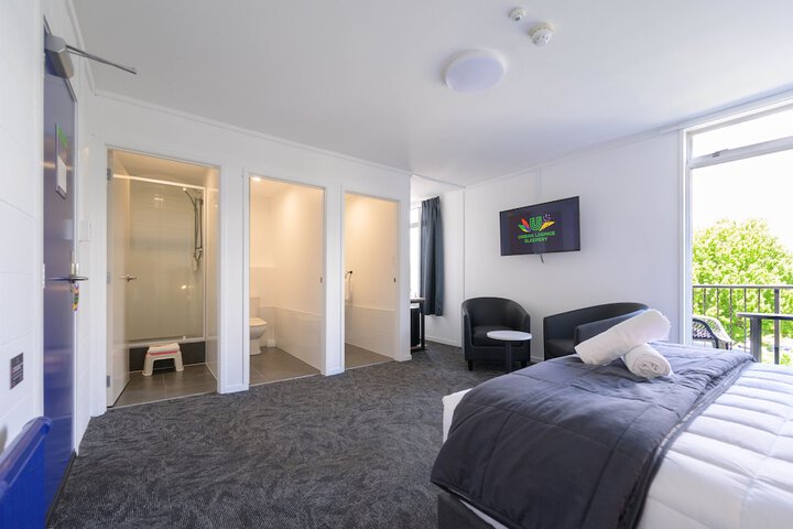 Room 115 of 165