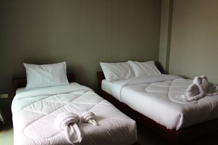 Room 14 of 40