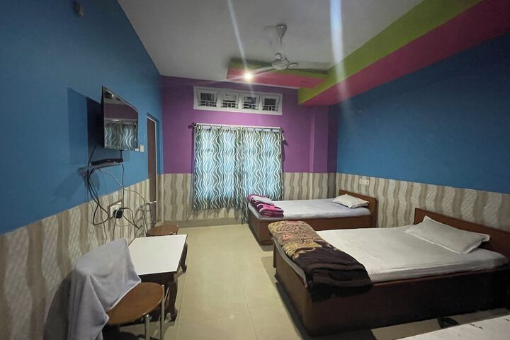 Room 13 of 43
