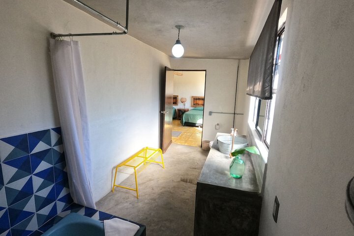 Room 50 of 61