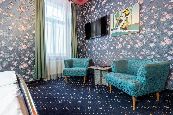 Room 164 of 205