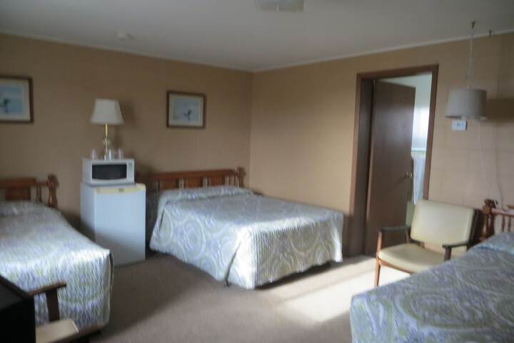 Room 13 of 30