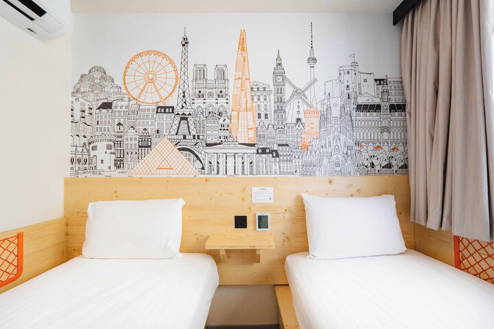 Room 29 of 55