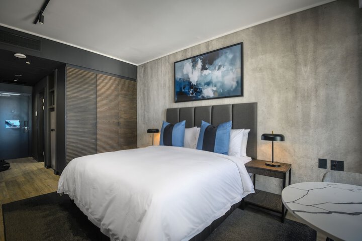 Room 41 of 210