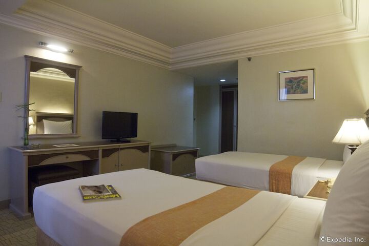 Room 13 of 44