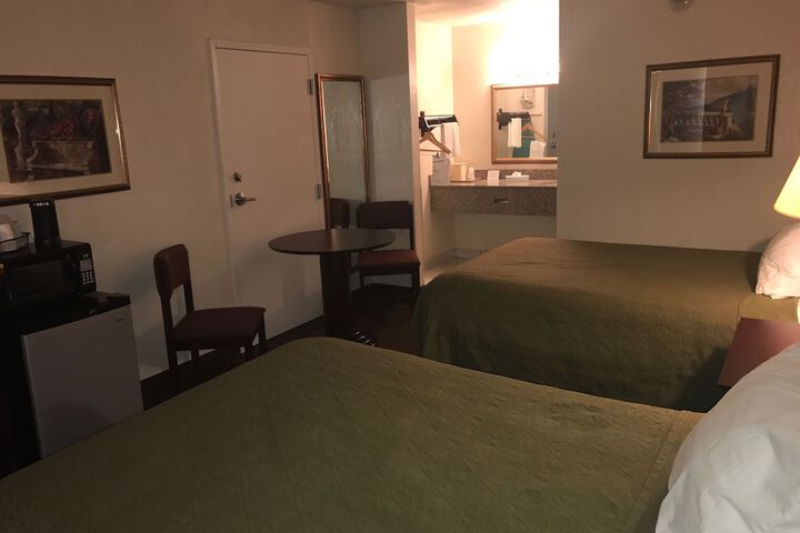 Room 10 of 36