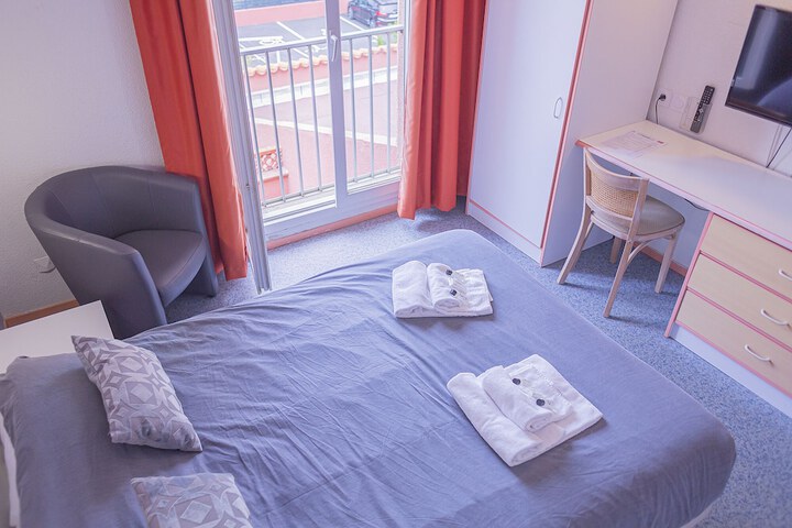 Room 8 of 47