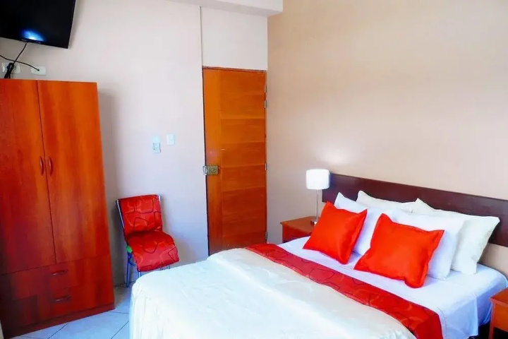 Room 2 of 5
