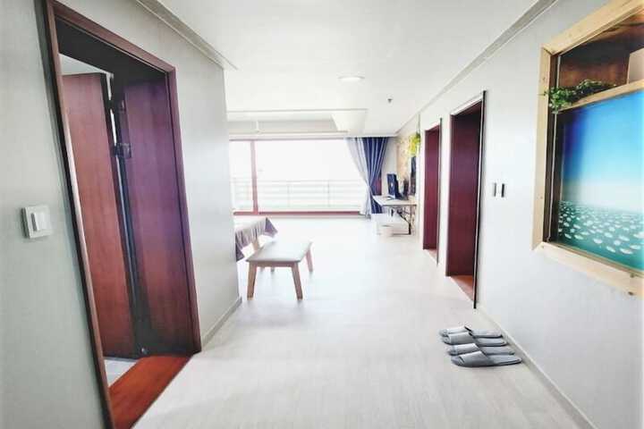 Room 10 of 45