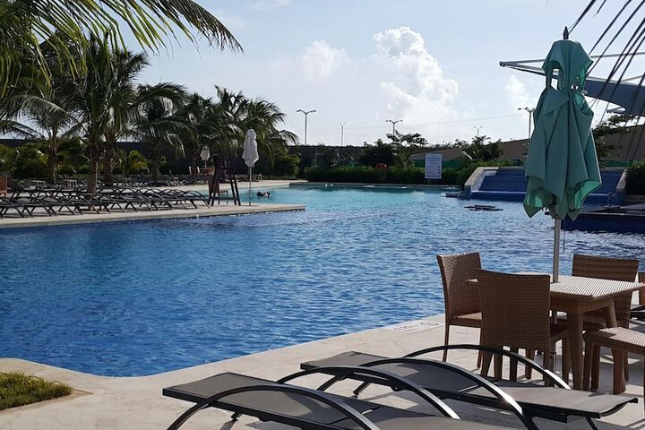 Pool 21 of 40