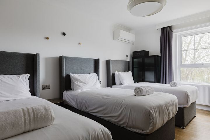 Room 33 of 135