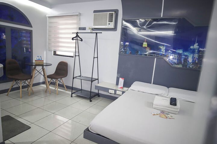 Room 56 of 77