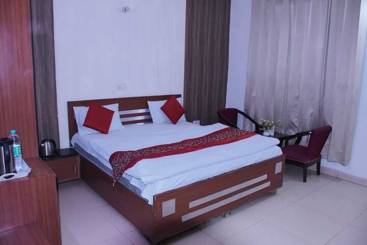 Room 2 of 12