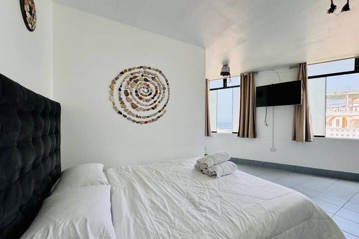 Room 2 of 9